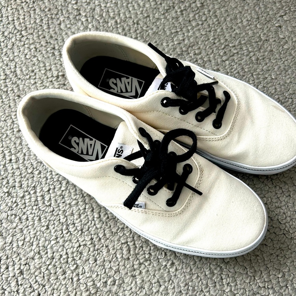 Vans Cream Doheny Women's Sneakers